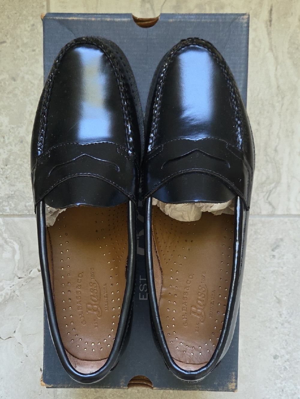 G.H. Bass & Co. Black Patent Penny Loafers Will Fit Women Sz 9.5